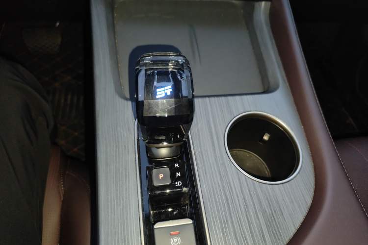 Used JETOUR X90 PRO 2024 2.0T DCT Ultimate Edition 5 Seats
