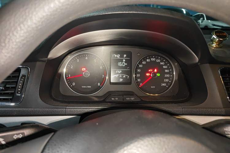 Used Volkswagen Gran Lavida 2013 1.6L Automatic Comfort Model Instrument Cluster