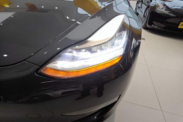 Used Tesla Model 3 (Import) 2019 Performance High-Performance All-Wheel-Drive Version
