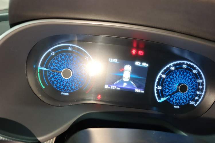 Used Hongqi E-QM5 2023 Revised Version Basic Travel Edition Instrument Cluster