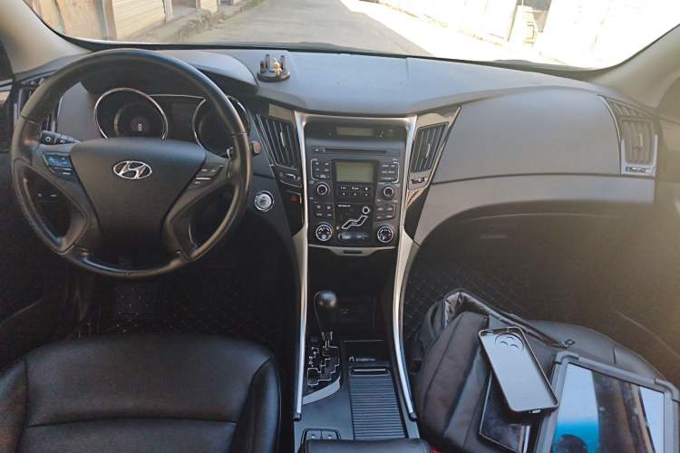 Used Hyundai Sonata 2015 Classic 2.0L Automatic Luxury Edition
