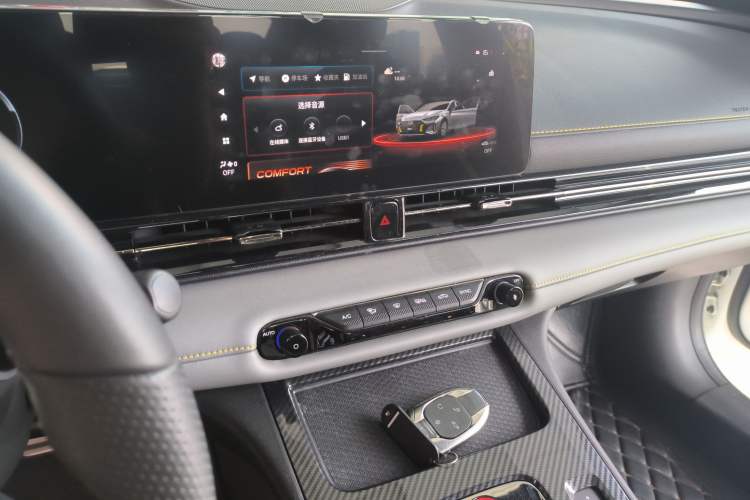 Used GAC Trumpchi EMPOW 2023 Shadow Leopard H Smart Hybrid Edition Audio And AC Panel