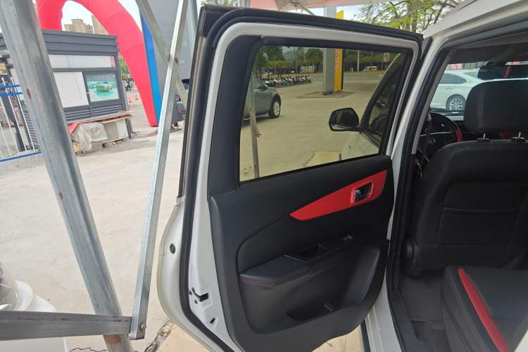 Used Foton Jiatu ix7 2016 1.5L ZhiZun Model