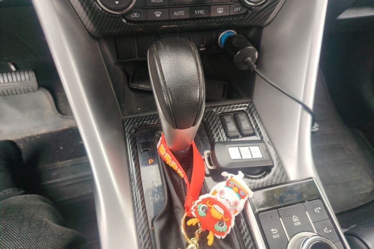 Used Mitsubishi Eclipse Cross 2018 1.5T CVT Four-Wheel Drive TrueMe Edition Gear Lever