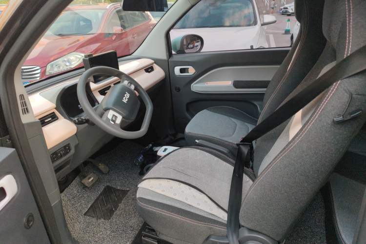 Used Chery QQ Ice Cream 2022 170km Sundae Phosphate Lithium-Ion