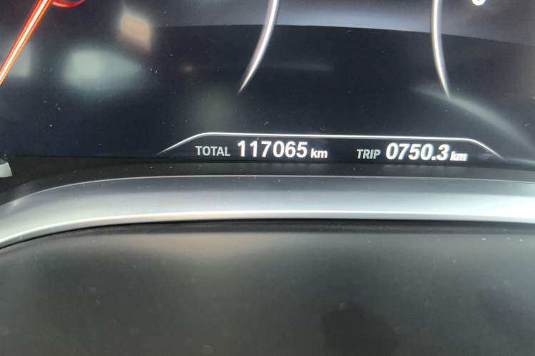 Used BMW 7 Series 2018 730Li Luxury Model Excellence Package Odometer Close Up