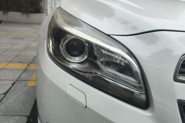 Used Chevrolet Malibu 2014 2.0L Automatic Luxury Edition Right Front Headlight