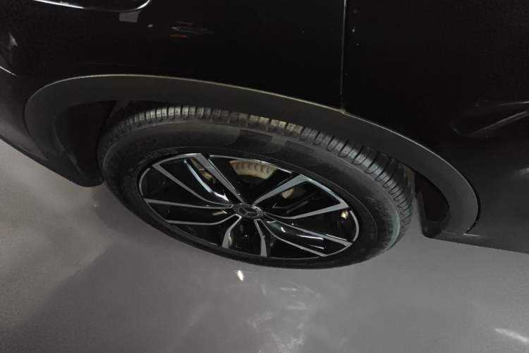 Used Mercedes-Benz GLC 2020 Facelift GLC 300 L 4MATIC Dynamic Edition
