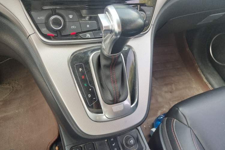 Used Haval H6 2015 Sport Edition 1.5T Automatic Two-Wheel Drive Luxury Model