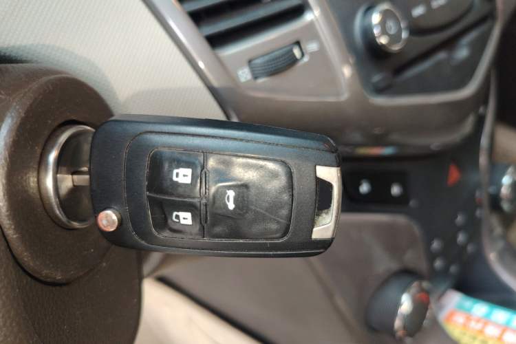 Used Chevrolet Cruze 2015 1.5L Classic SE MT
