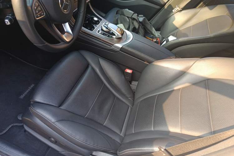 Used Mercedes-Benz GLC 2016 GLC 300 4MATIC Dynamic Model Left Front Seat