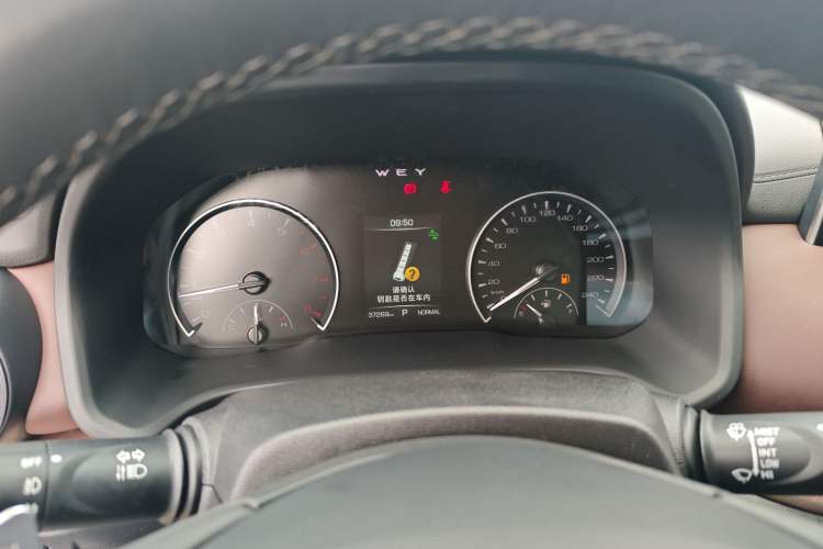 Used Wey VV5 2021 1.5T Two-Wheel Drive Color Pioneer
