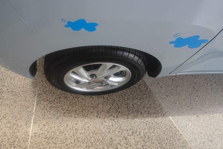 Used Wuling Hongguang MINIEV 2020 Freedom Version Lithium Iron Phosphate Left Front Wheel Hub