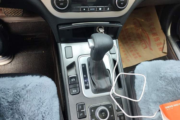 Used Haval H6 Coupe 2018 Blue Label 1.5T Automatic Two-Wheel Drive Luxury Model Gear Lever