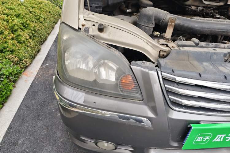 Used FORTHING Lingzhi 2013 M5 Q7 2.0L 7-Seater Long-Wheelbase Comfort Model