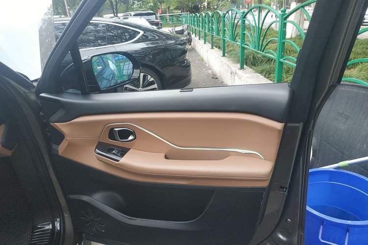 Used Nio ES8 2018 Founder Edition Right Front Door Interior