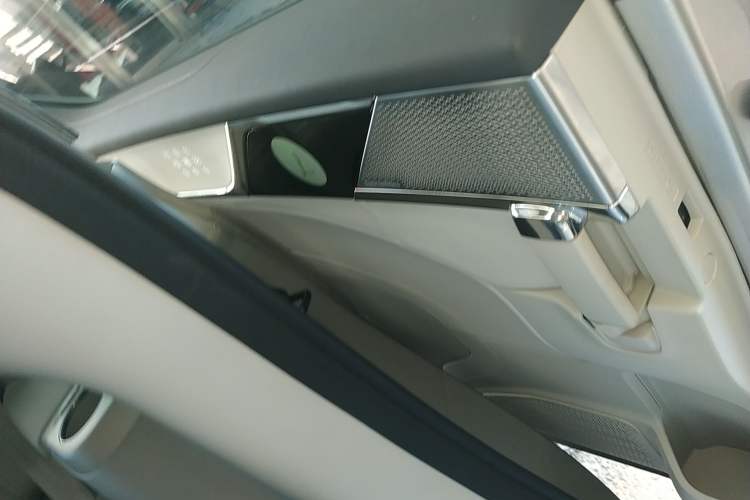 Used Volvo EM90 2025 Ultra Six-Seater
