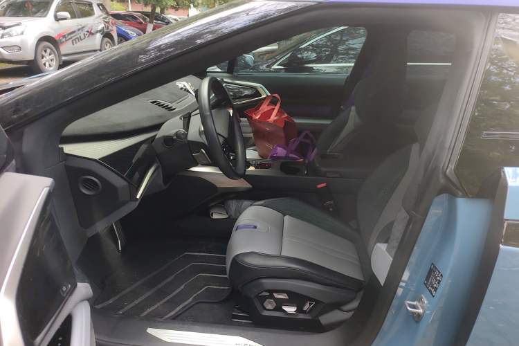 Used HiPhi Z 2023 Four-Seat Version Left Front Seat