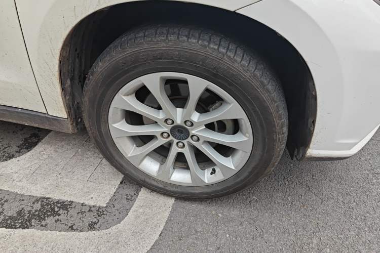 Used Haval H2 2017 Red-Label 1.5T Automatic Two-Wheel Drive Luxury Model Right Front Wheel Hub