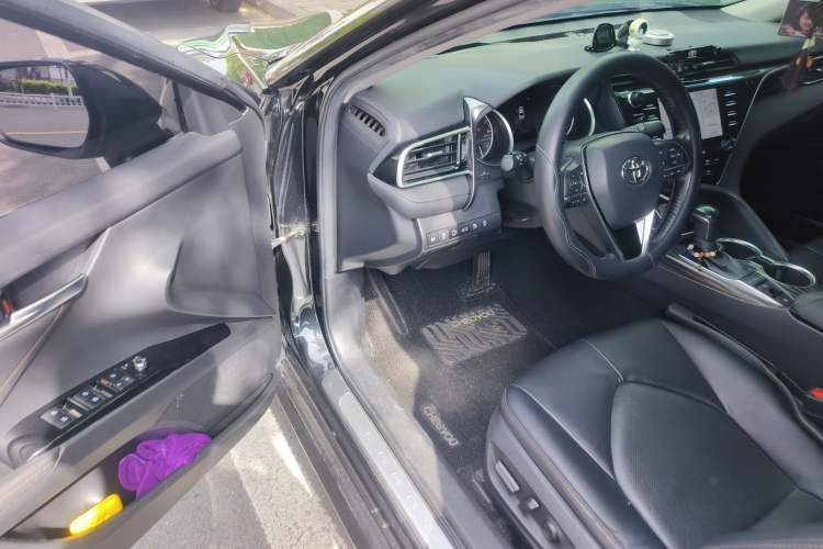 Used Toyota Camry 2018 2.5G Luxury Edition Driver Seat