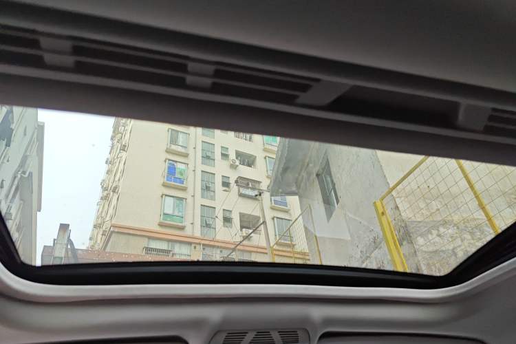 Used BMW 2 Series 2014 220i Leading Model Headliner