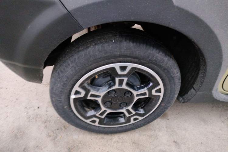 Used Geely Galaxy Panda 2024 200km Panda Rider Right Rear Wheel Hub