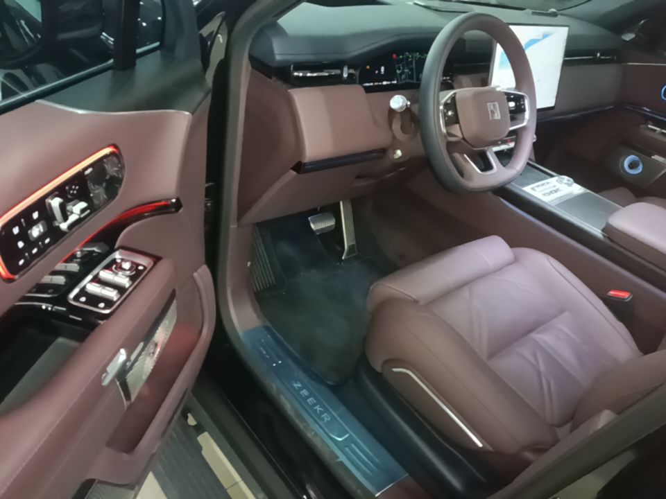 Zeekr 9X 2026 Model Ultra Edition 55kWh Five-Seater — снимка 18