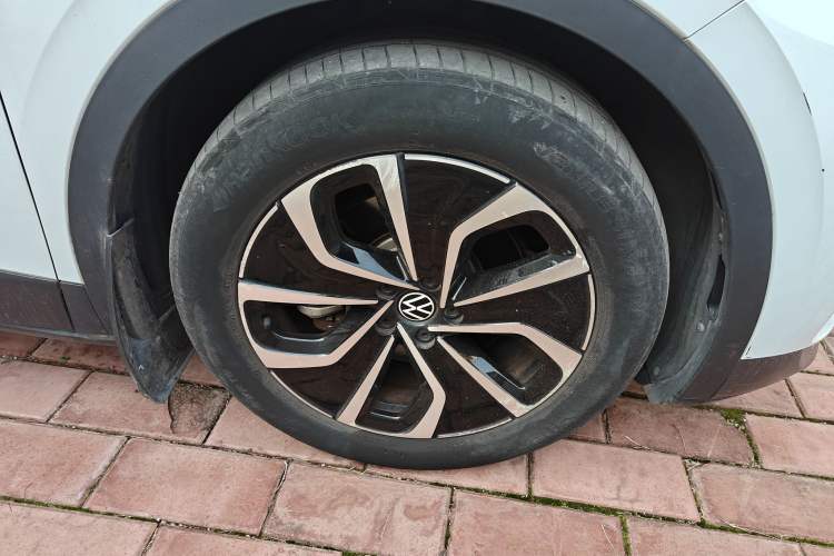 Used Volkswagen ID.4 X 2022 Pure Smart Edition Right Front Wheel Hub