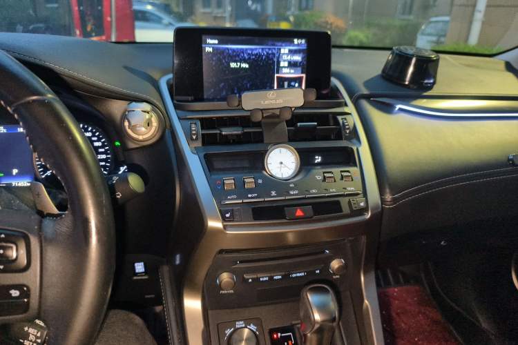 Used Lexus NX 2018 300 Front-Drive Freeline Edition