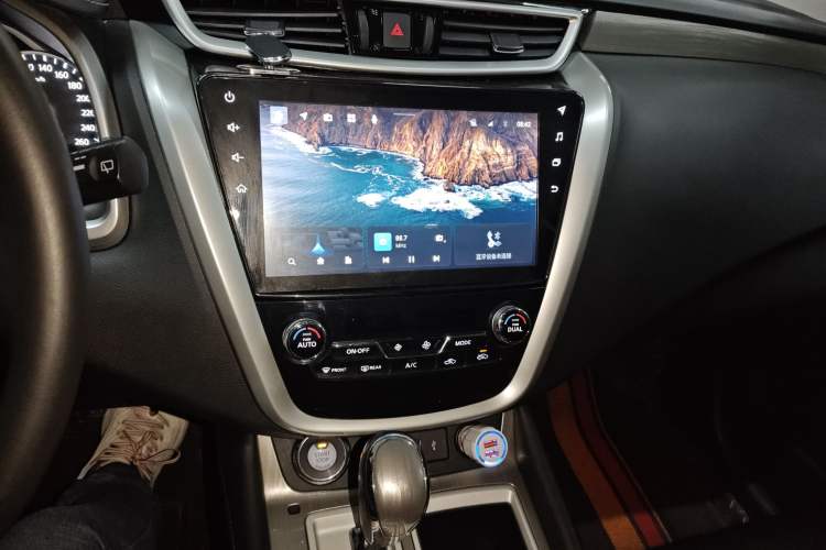 Used Nissan Murano 2021 2.5L XL Two-Wheel Drive Smart Connect Luxury Edition Audio And AC Panel