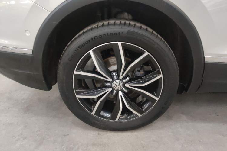 Used Volkswagen Tiguan L 2019 Revised 330TSI Automatic Two-Wheel Drive Smart & Luxury Edition China VI Standard
