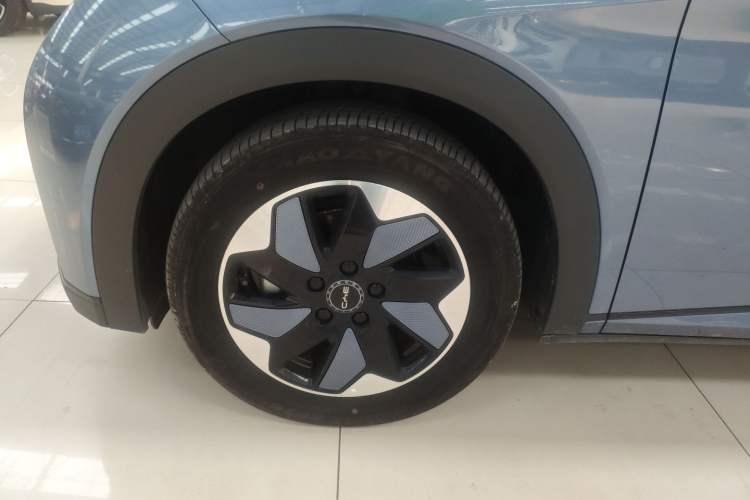 Used BYD Dolphin 2024 Honor Edition 420km Fashion Version Left Front Wheel Hub