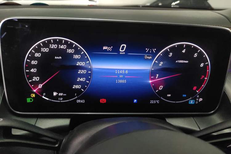 Used Mercedes-Benz GLC 2024 Facelifted GLC 260 L 4MATIC Luxury Version 5 Seats