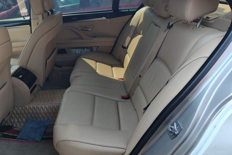 Used BMW 5 Series 2012 535Li Leading Model
