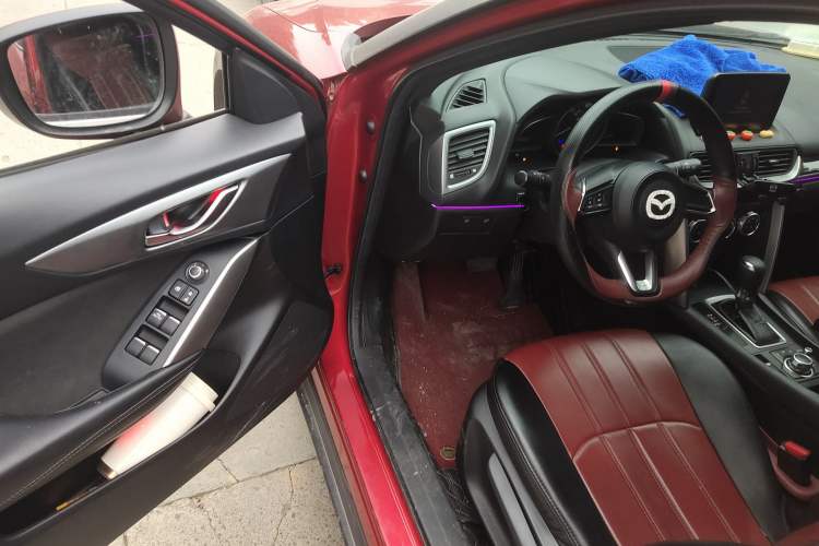 Used Mazda CX-4 2018 2.0L Automatic Two-Wheel Drive Blue Sky Dynamic Version China V Standard
