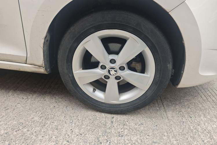 Used Skoda Rapid Spaceback 2016 1.6L Automatic Chuanxing Edition
