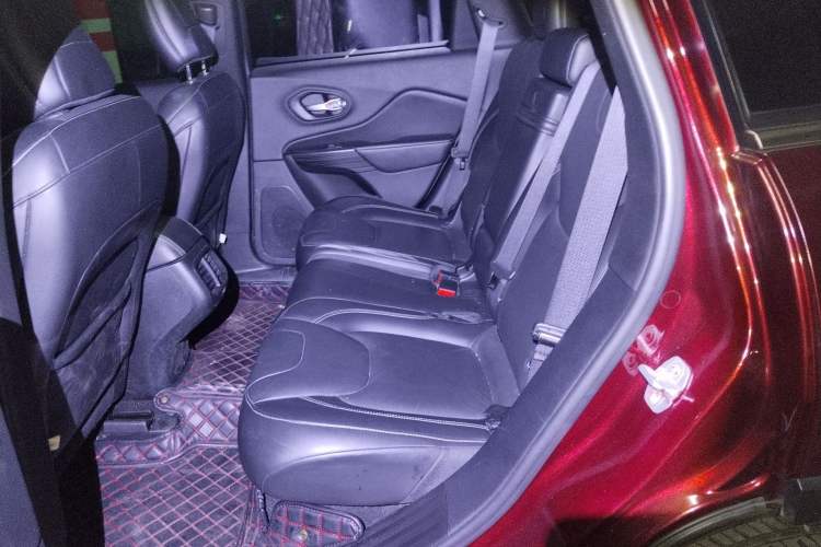 Used Jeep Cherokee 2016 2.4L Leading Edition