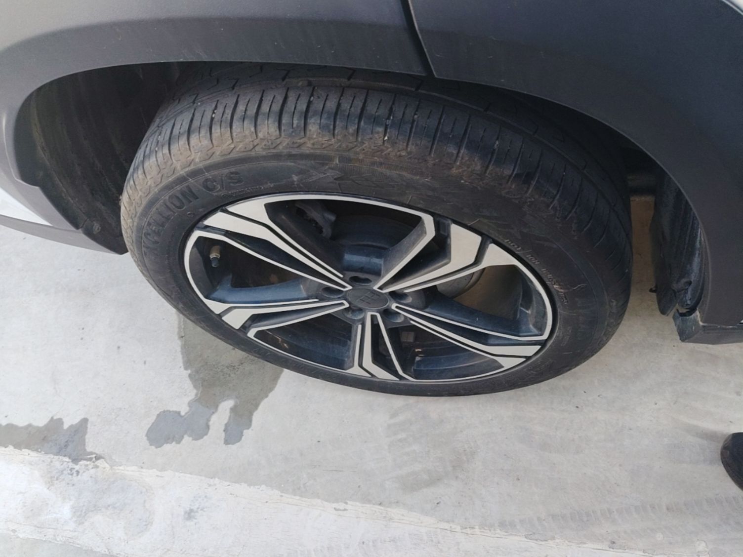 Geely Galaxy L7 2025 EM-i 115km Exploration+ Edition — снимка 11