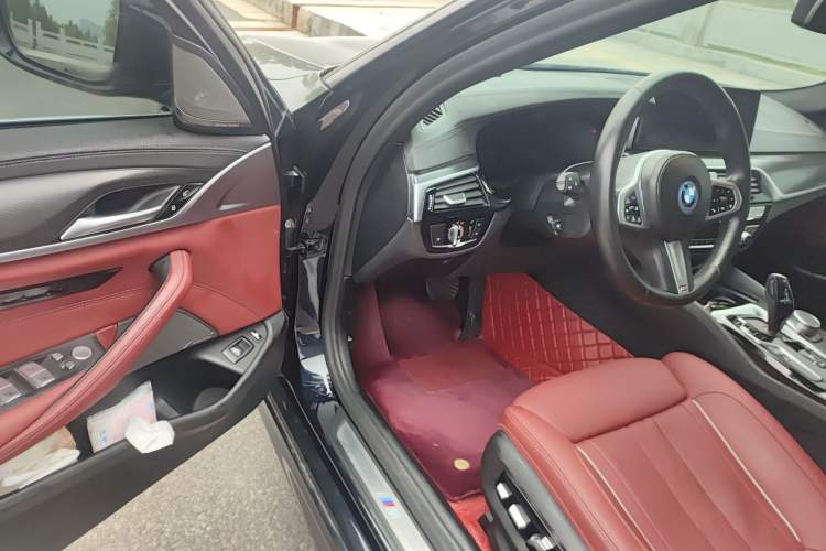 Used BMW 5 Series New Energy 2022 Second Facelift 535Le Pioneer Edition M Sport Package Driver Seat