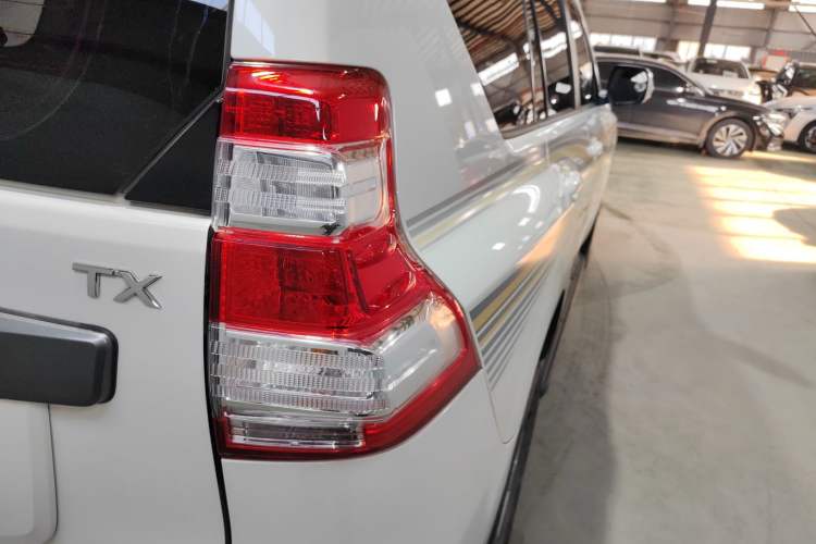 Used Toyota Prado 2016 2.7L Automatic Luxury Edition
