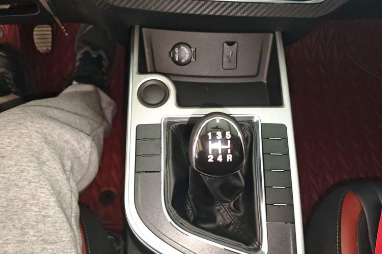 Used FORTHING T5 2022 Grand Edition 1.6L Manual Dream-Chasing Five-Seat Model