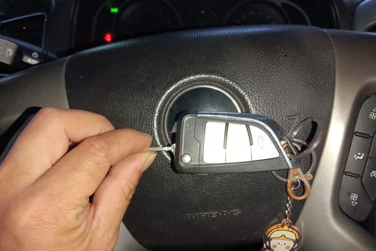 Used Chevrolet Captiva 2014 2.4L 4x4 Flagship Edition 7 Seats Vehicle Key