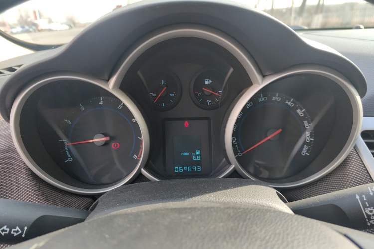 Used Chevrolet Cruze 2013 Hatchback 1.6L Manual Luxury Model