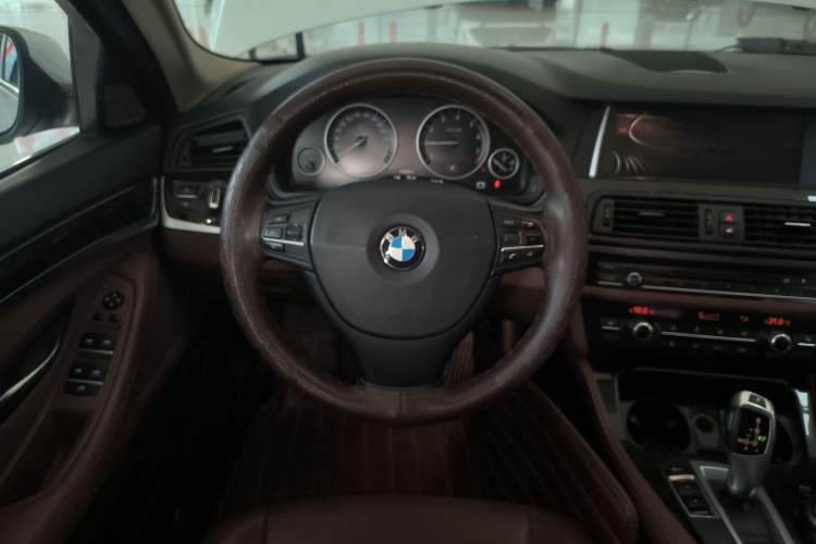 Used BMW 5 Series 2014 525Li Leading Model