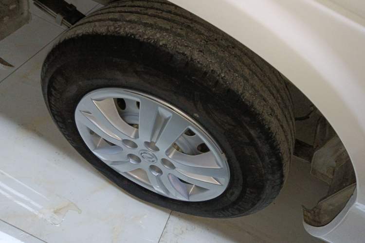 Used FORTHING Lingzhi 2019 M5L 1.6L 7-Seater Base Model China VI Standard