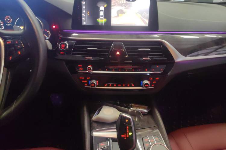 Used BMW 5 Series 2018 530Li Leading Model M Sport Package
