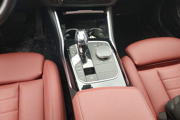 Used BMW 3 Series 2021 Second Facelift 320Li M Sport Package
