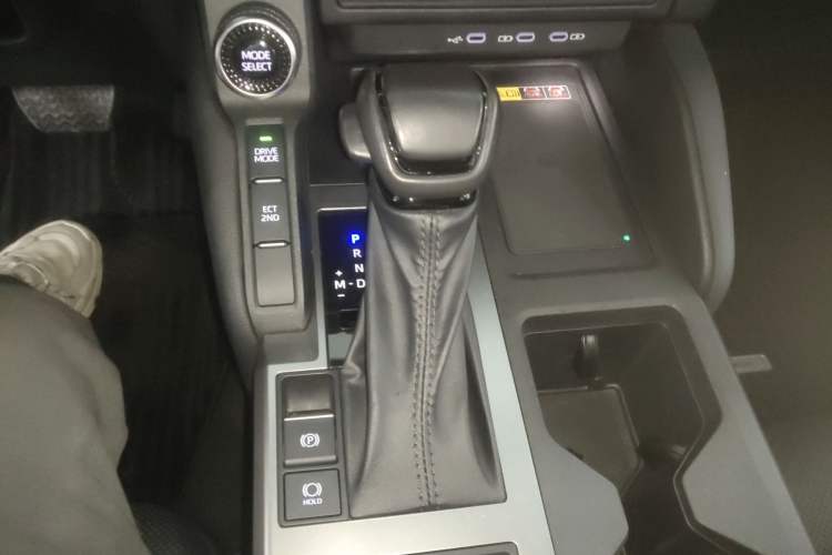 Used Toyota Prado 2024 2.4T All-Terrain TX Version 5 Seats Gear Lever