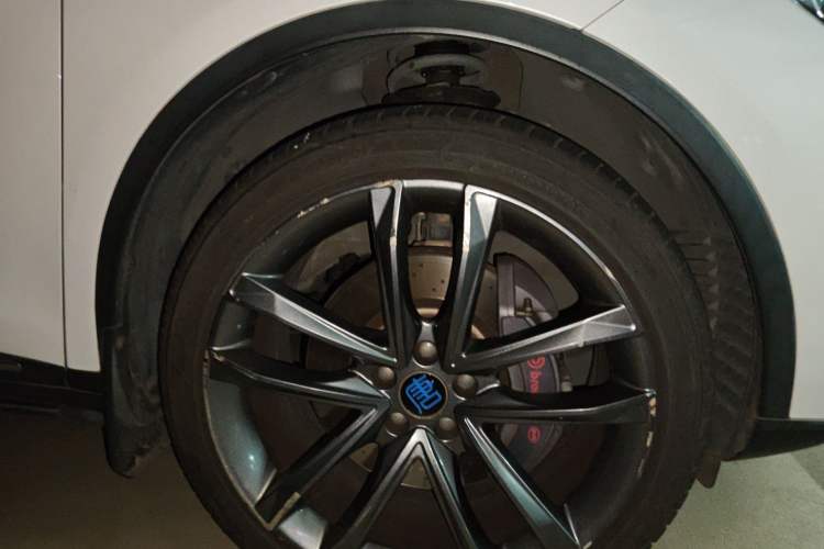 Used BYD Tang New Energy 2018 DM 2.0T All-Wheel Drive Smart Connect Innovation Model 5 Seats China V Emission Standard
