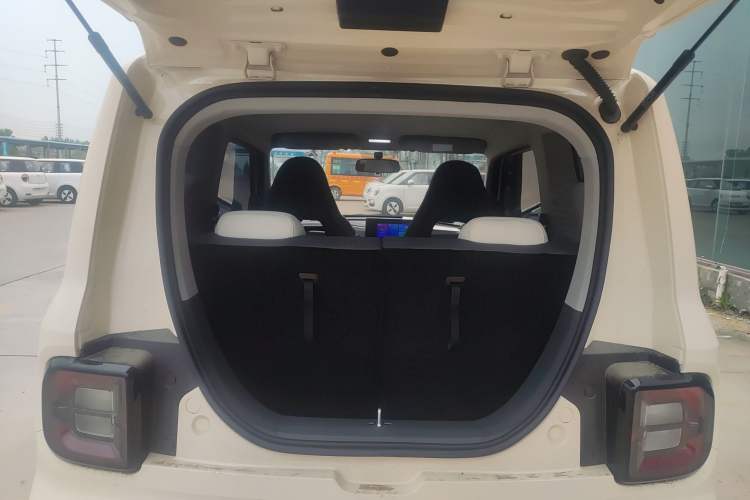 Used Geely Galaxy Panda 2025 210 km – Yuanqi Bear Trunk